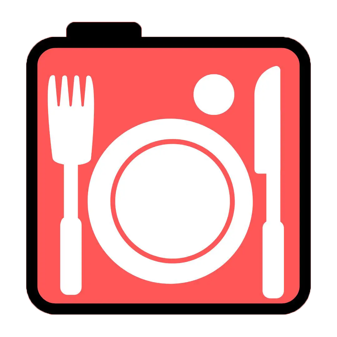 Food photography logo: White utensils and plate centered on a coral camera-shaped background.